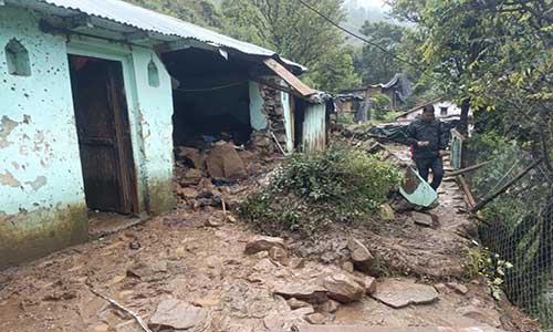 उत्तराखंड: आफत की बारिश, घर टूटने ने दो मासूमों की मौत, एक घायल