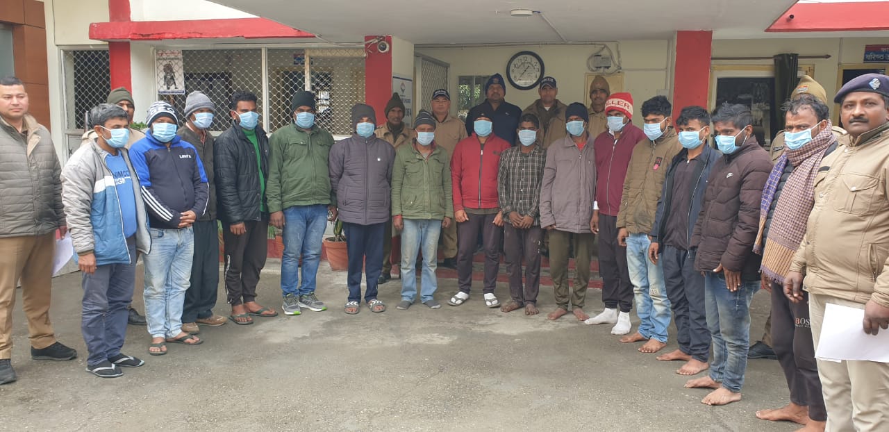 पुलिस ने 45 वारंटी अपराधियों को एक ही रात में किया गिरफ्तार photo Nainital police