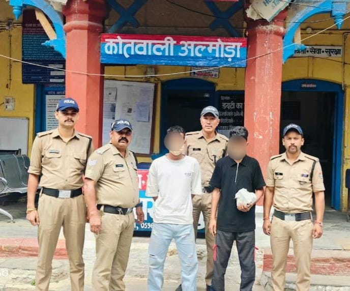 चोरी हुआ एक कैमरा बरामद,पुलिस ने 02 अभियुक्तों को किया गिरफ्तार