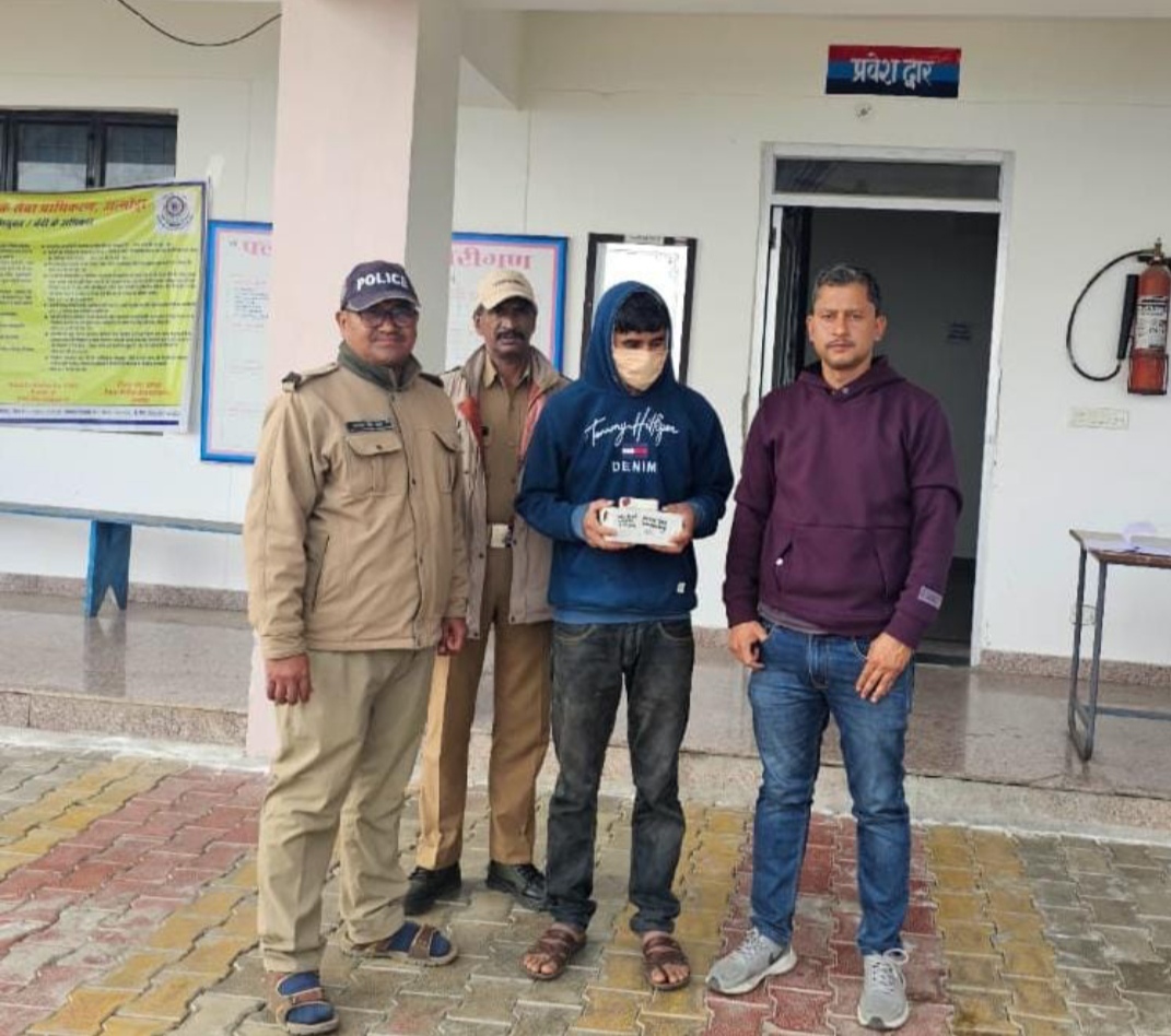बुजुर्ग महिला को लहुलुहान कर कानों से कर्णफूल लूटने वाला अभियुक्त गिरफ्तार, शत-प्रतिशत बरामदगी