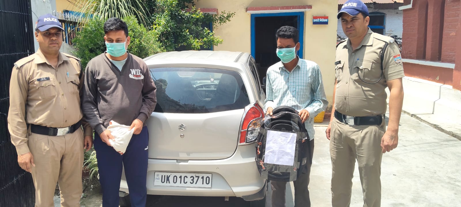 अल्टो कार में चरस छुपाकर ले जा रहे दो युवक दो लाख से अधिक कीमत की चरस के साथ गिरफ्तार