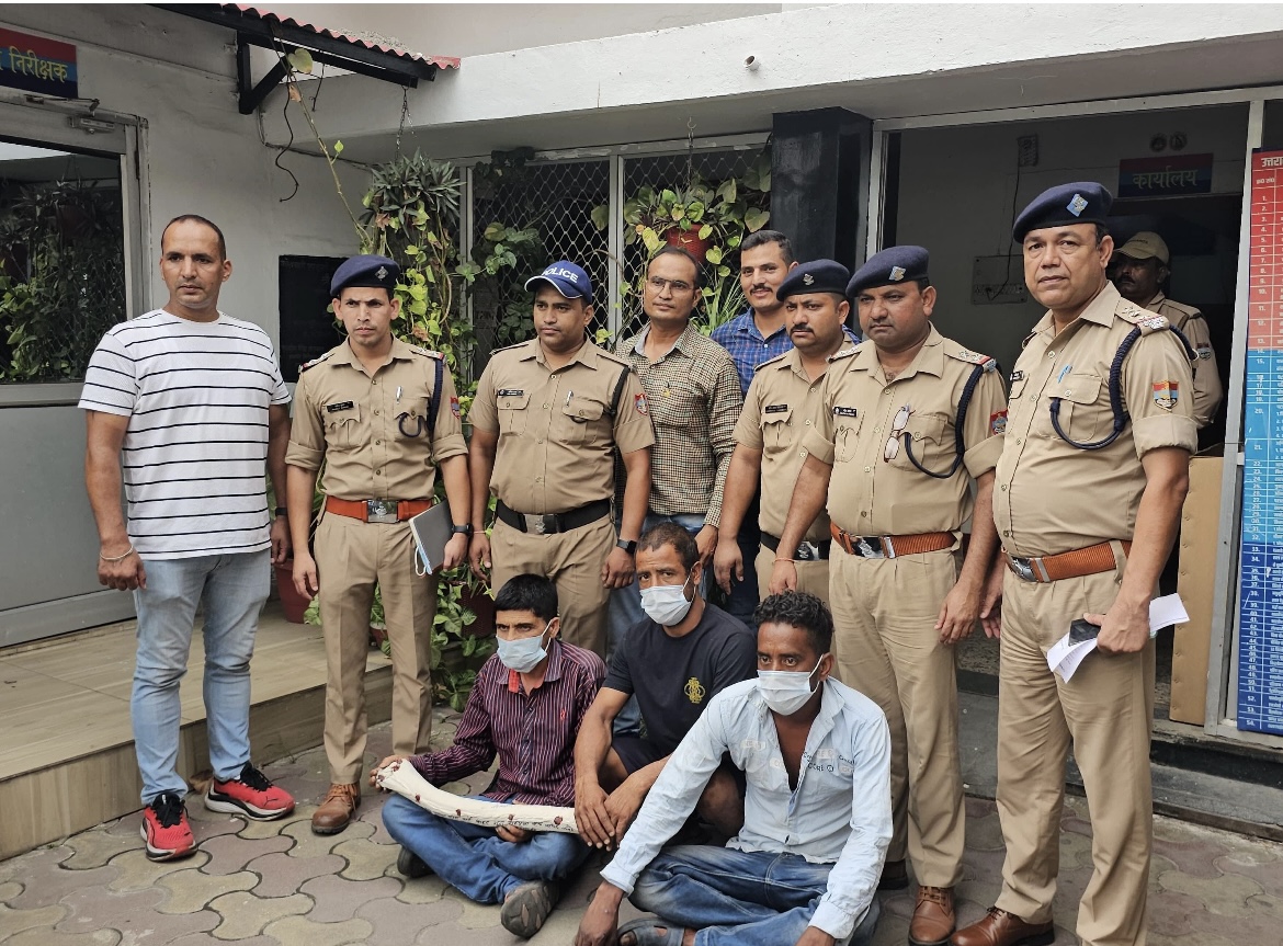 टांडा के जंगल में मृत मिले भोगेन्द्र की हत्या करने वाले तीन आरोपी  गिरफ्तार, एस0पी0 सिटी हल्द्वानी ने किया खुलासा