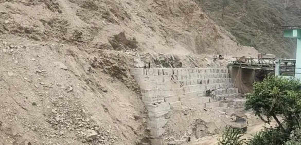 अल्मोड़ा में पर्यटन कारोबार ठप, सप्ताह भर में व्यवसायियों को 1.5 करोड़ रुपये से अधिक का नुक़सान