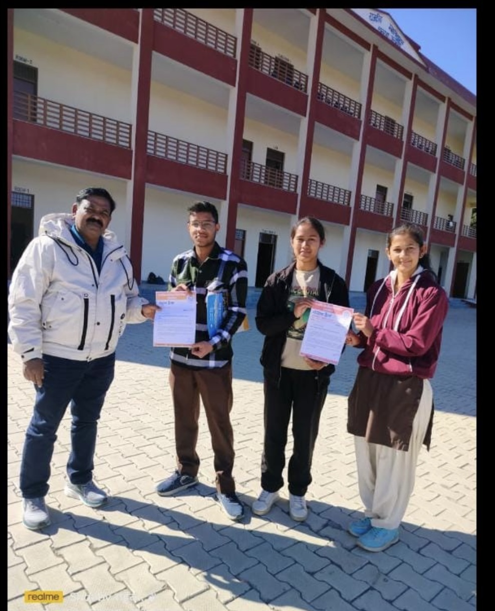 राजकीय महाविद्यालय लमगड़ा छात्र संघ द्वारा व्यायामशाला व फिटनेस उपकरणों के सम्बन्ध मे दिया ज्ञापन